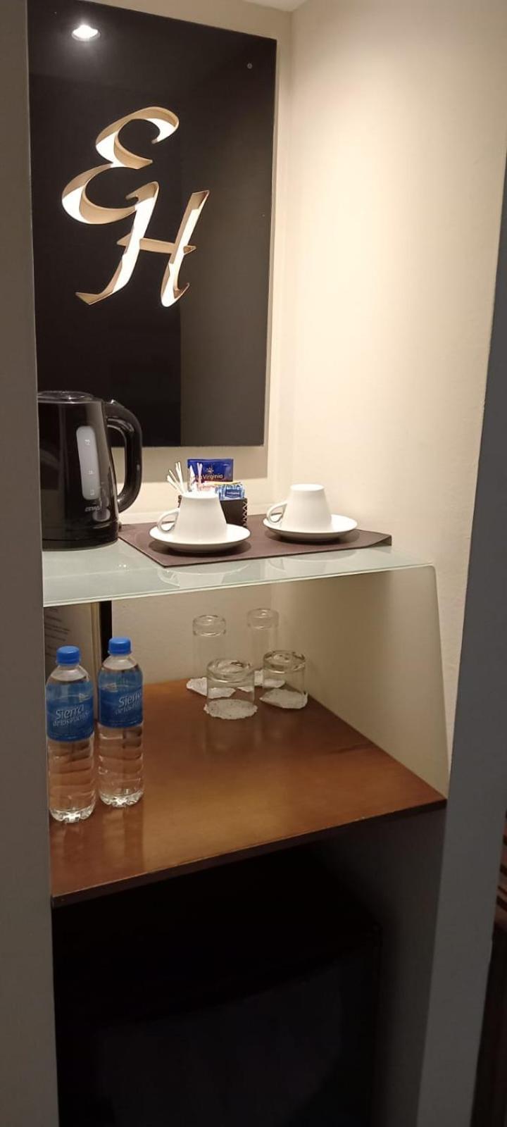 Elegance Hotel