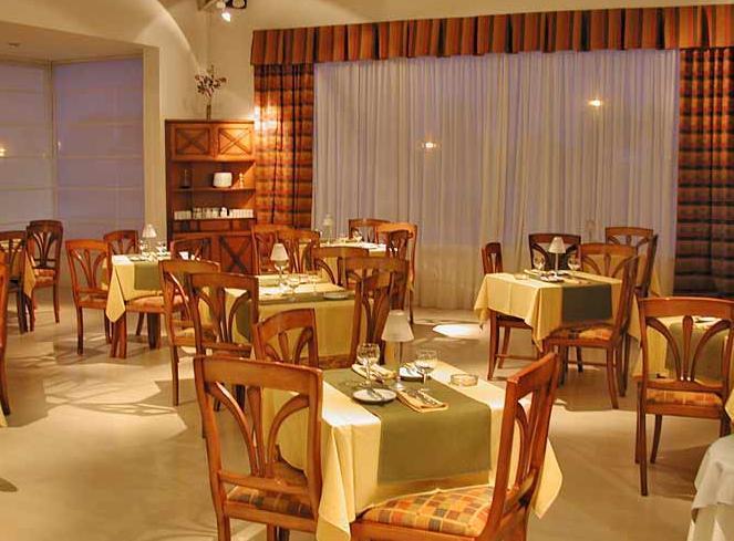 Elegance 4*